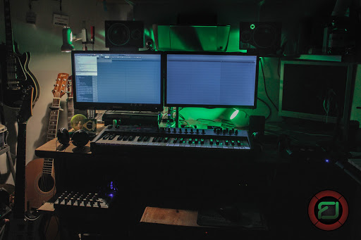 Ucronia Studio - Visual