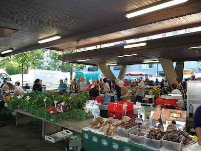 Bauernmarkt Hofbauerplatz Graz Eggenberg Franz-Steiner-Gasse 18/20, 8020 Graz, Österreich