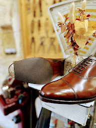 Photo n°4 de Maison Mauriès Cordonnerie à Paris (Magasin de chaussures)