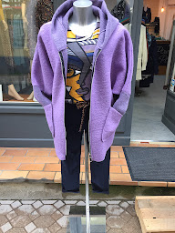 Photo n°5 de Pourquoi Pas à Die (Magasin de vêtements pour femmes)