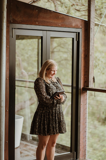 Kate Eloise Celebrant - Thumbnail
