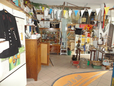 Kult & Krempel Wohnungsauflösung Riesa Zeithainer Str. 2, 01619 Zeithain, Deutschland