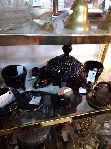 Stumps Antique Mall - Thumbnail