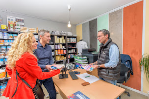 Photo n°14 de Au temps des couleurs à Sathonay-Camp (Magasin de peinture)