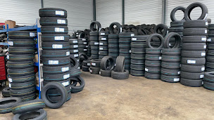 Photo n°8 de JUMBO PNEUS 78 - Trappes à Trappes (Service de réparation de pare-brise)