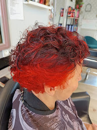 Photo n°2 de S'dcoupe à Notre-Dame-de-Cenilly (Salon de coiffure)