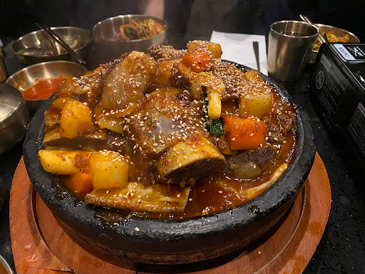 Daeho kalbijjim & beef soup - Thumbnail