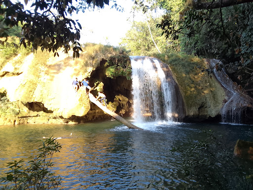 Cascadas las gemelas y las golondrinas - Thumbnail