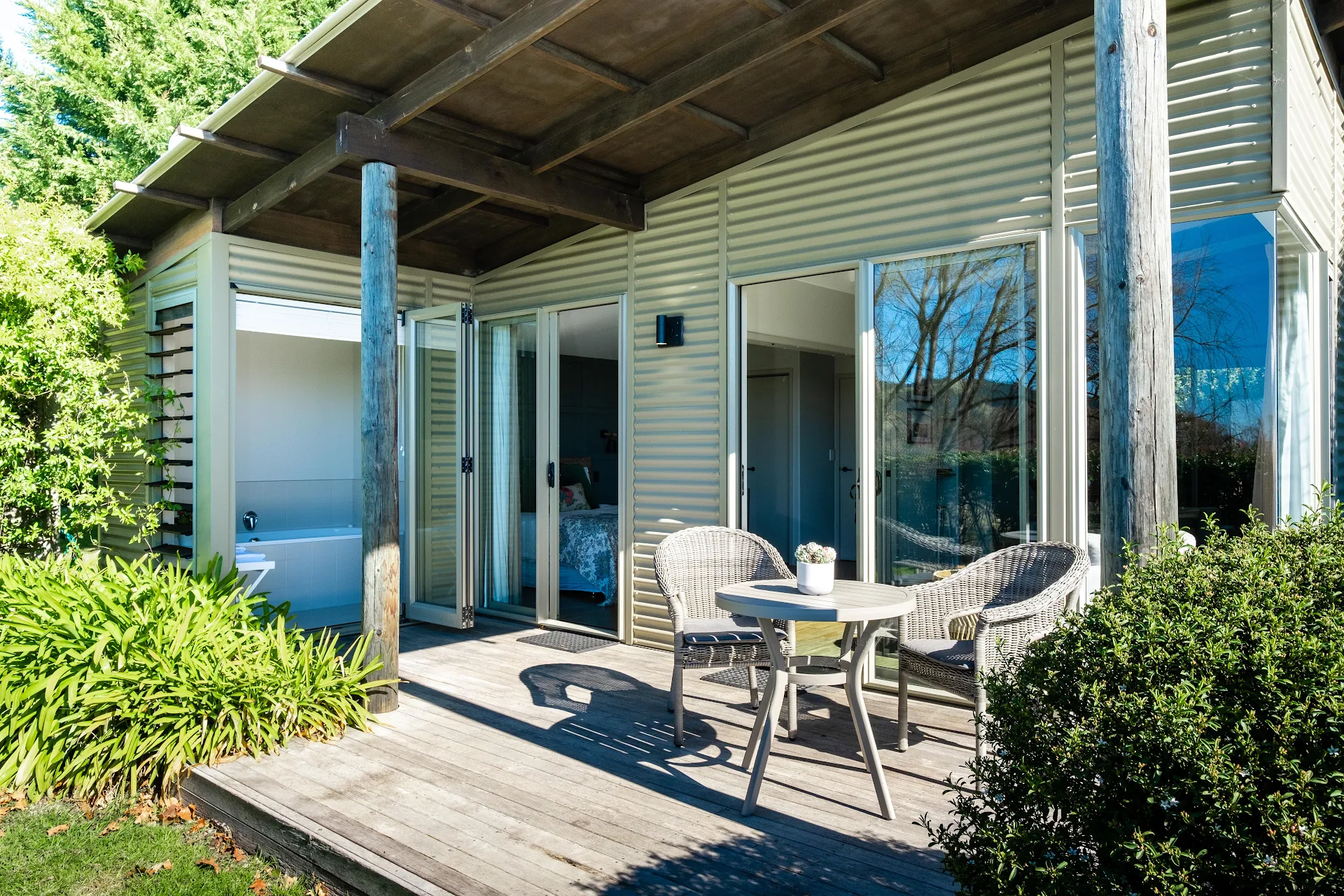 Te Awanga Cottages