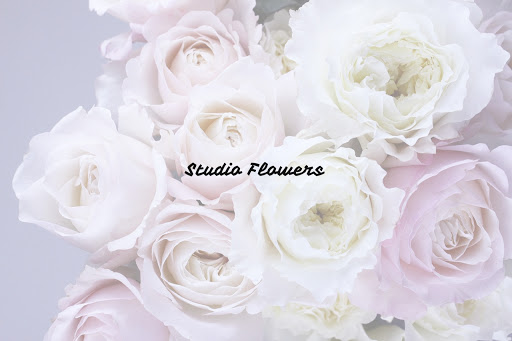 Studio Flowers - Visual