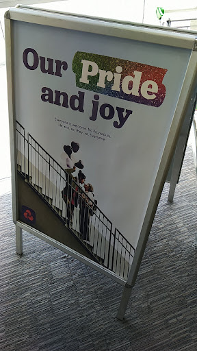 NatWest Hyde - Visual