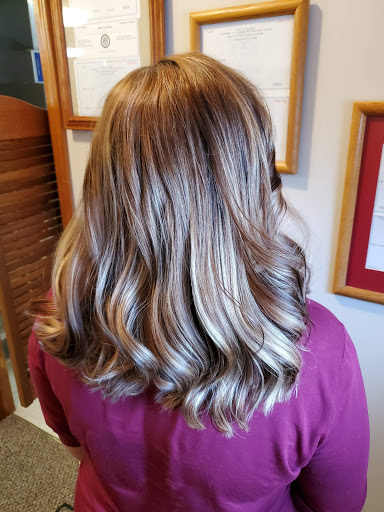 Best Little Hair House In Tawas - Thumbnail