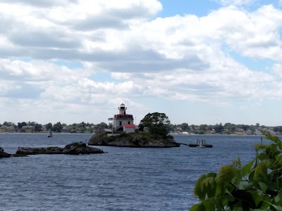 Pomham Rocks Lighthouse