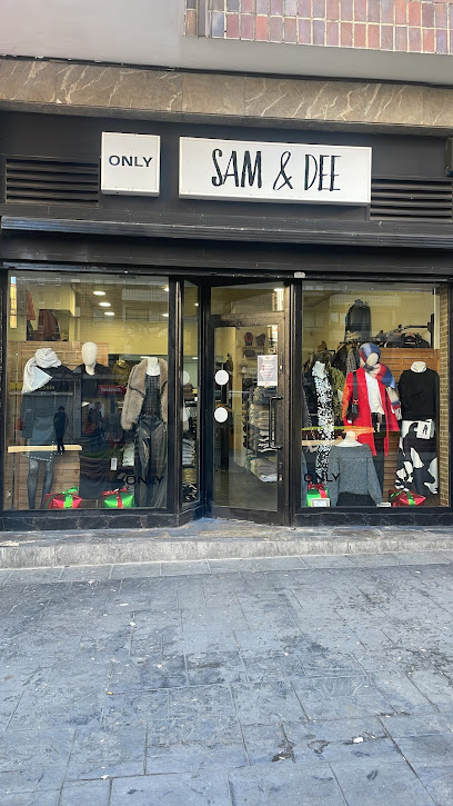 Sam & Dee