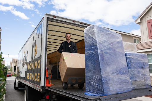 Royalty Moving & Storage Seattle, 3400 Harbor Ave SW #448, Seattle, WA 98126
