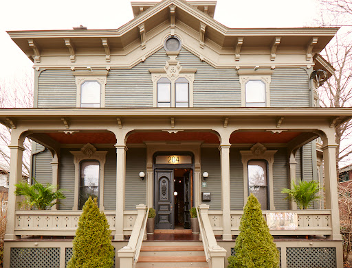 Made INN Vermont, an Urban-Chic Boutique Bed and Breakfast - Thumbnail