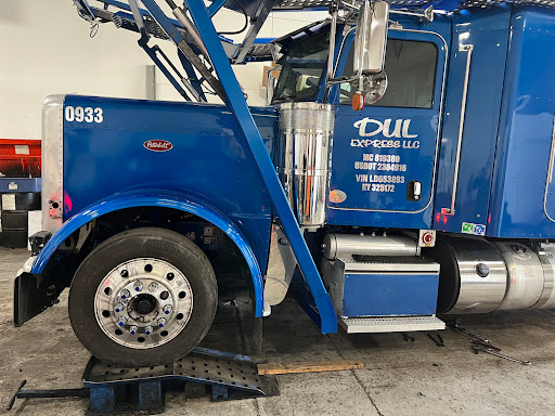 Truck Repair Team Gallery - United States