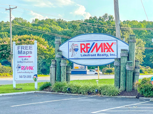 RE/MAX Lakefront Realty Inc