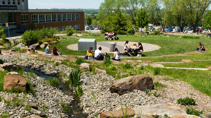 Exploring Université de Sherbrooke