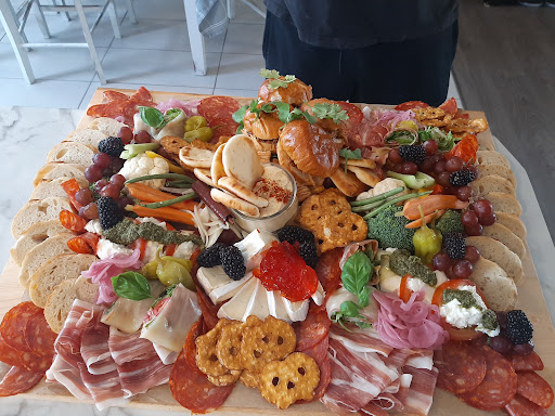 Elegant Eats - Visual