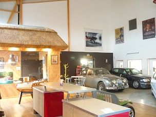 Photo n°4 de Garage Amelot Auto Légende à Menneval (Garage automobile)