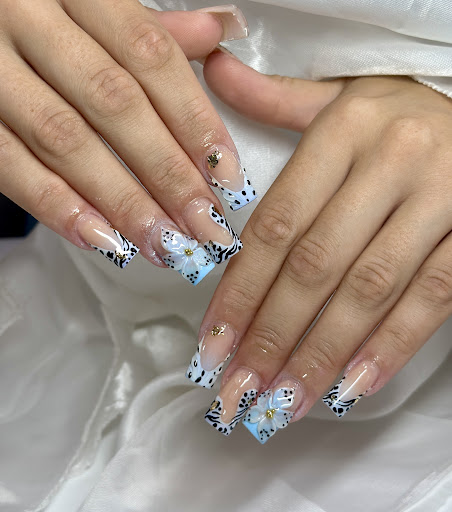 Sky Nails Rustington