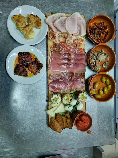 Retrò Gusto - Trattoria Pizzeria Gallery - Italy