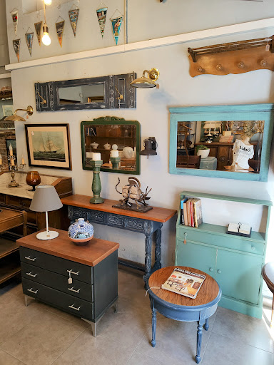 Tienda Columpiu. Segunda mano vintage Gallery - Spain