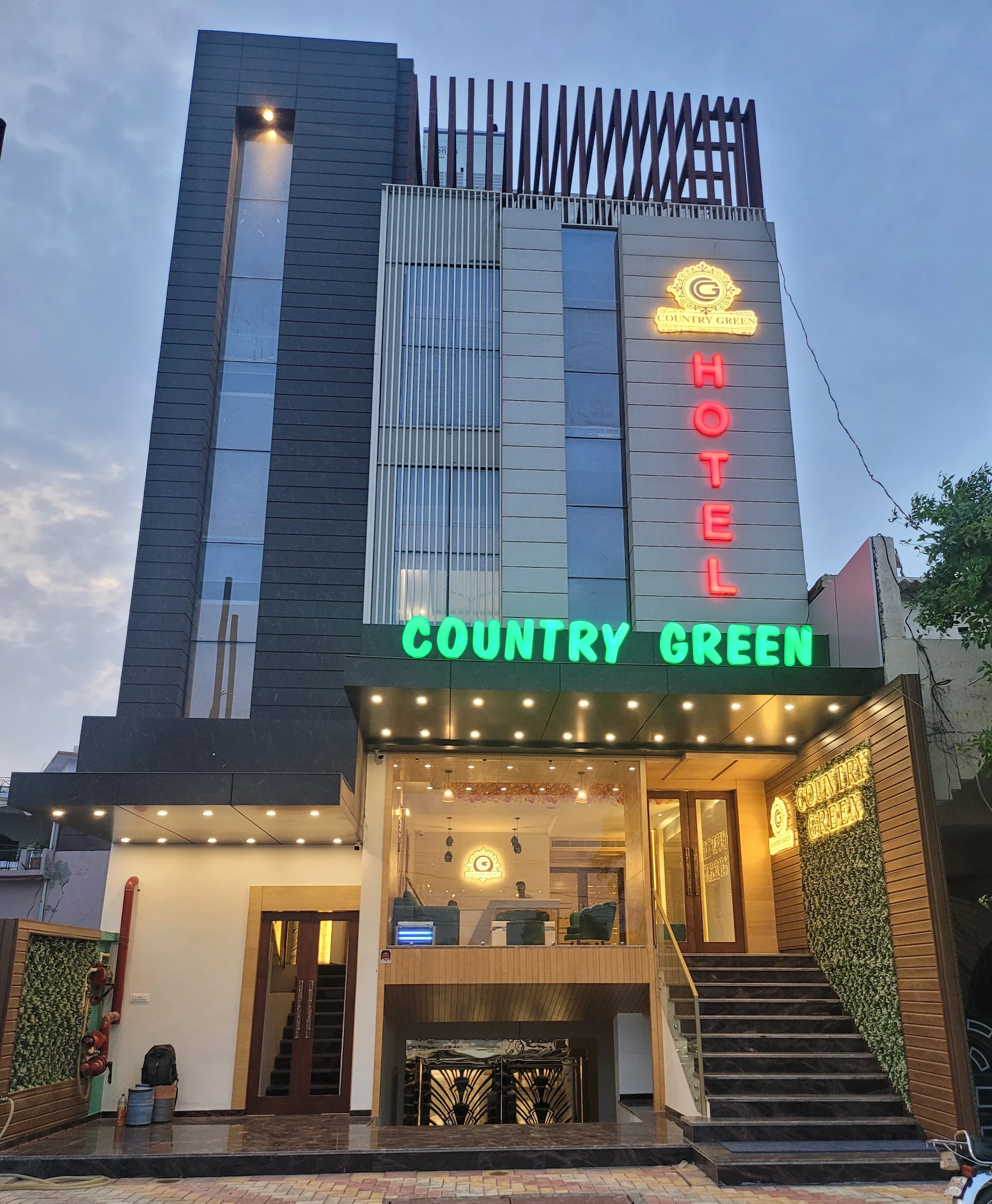 Country Green Hotel