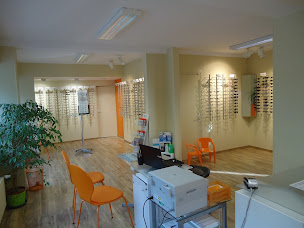 Photo n°3 de Optique Quesnée à Marolles-les-Braults (Opticien)