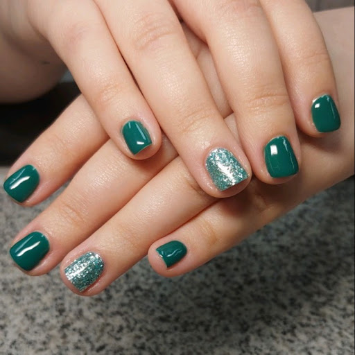 Зеленый маникюр 122 лучшие фото-новинки 2019-2020