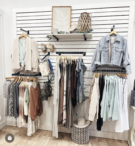 Lily and Lace Boutique, Springboro, OH, USA - Thumbnail
