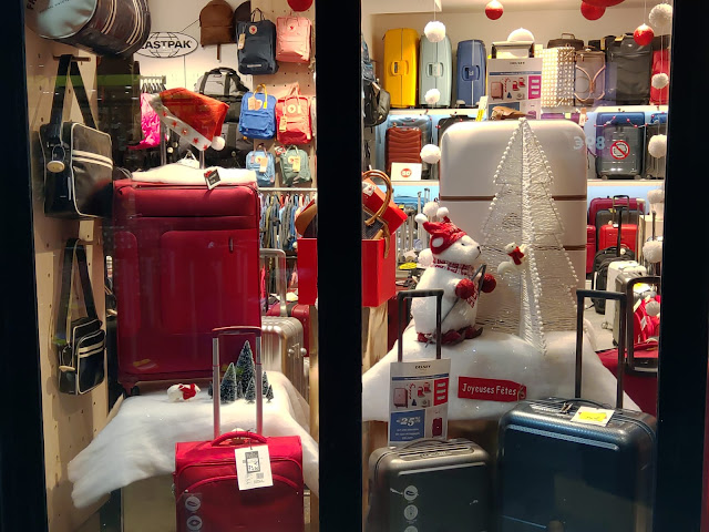 Rayon d'Or Paris Châtelet : Magasin bagage et valise by null