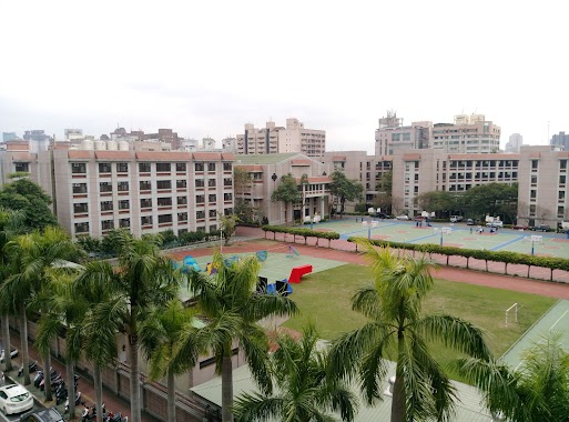 Taichung Municipal Wen-Hua Senior High School, Author: Hung-Hsi Tsai