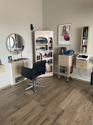 Photo n°13 de Salon Mag Créatif coiffeur Expert du blond & de la coloration sur mesure à La Ferrière-aux-Étangs (Salon de coiffure)