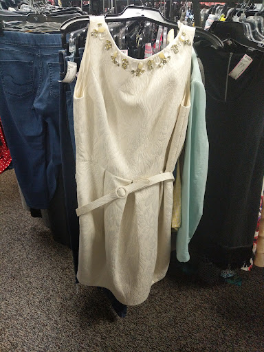 Clothing Carousel - Thumbnail