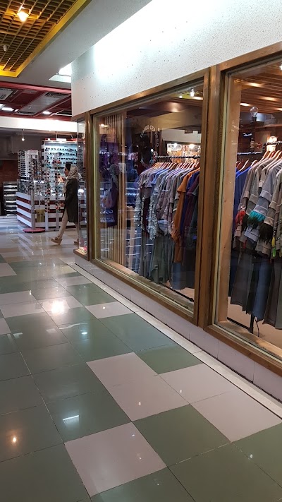 Photos of The shopping center Alvand