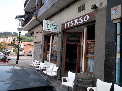 Irune Rojo Causo(Bar Itxaso)