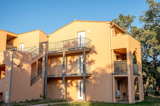 Photo de Les Hameaux de St Cyprien Résidence hotelière à Lecci (20137)