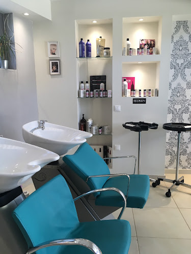 Τούφα Τούφα - Κουρείο