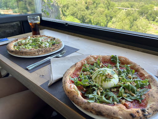 Basàltica Pizzeria - Thumbnail