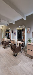 Photo n°3 de Hervé Maxime Coiffure Uzès à Uzès (Salon de coiffure)
