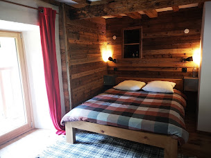 Photo n°38 de Le Chalet ESCOUARAOU à Melles (Maison de vacances)