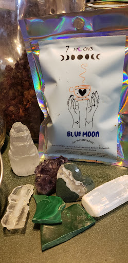 7 moons - Visual