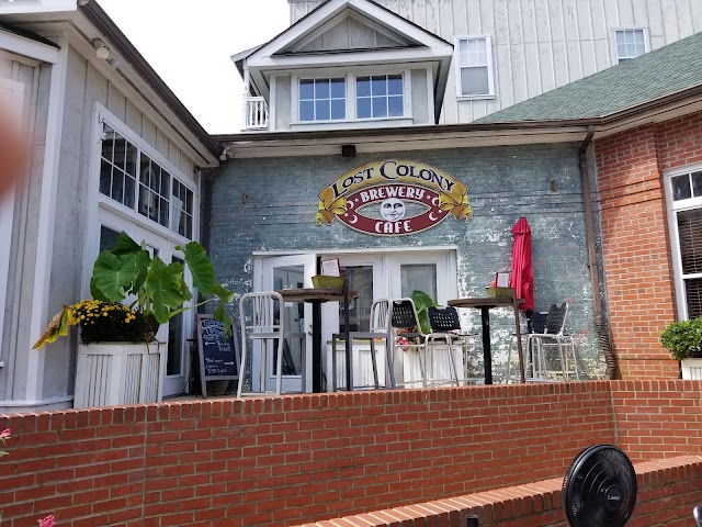 Full Moon Cafe and Brewery