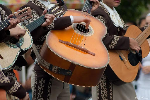 Mariachi Tequila Y Grupo Musical 5 Latinos Del Estado De Tlaxcala