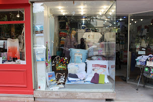 Photo n°1 de INTERIEUR - Linge de Maison à Rueil-Malmaison (Tapissier décorateur)