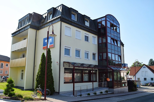 Raiffeisenbank im Nürnberger Land eG Filiale Winkelhaid Logo