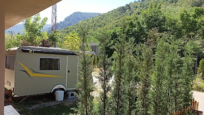 Misi karavan kamping