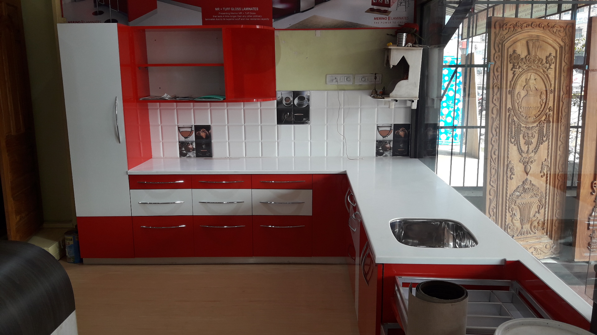 Store image